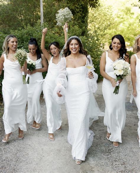 15 Essential Questions To Ask Your Bridesmaids