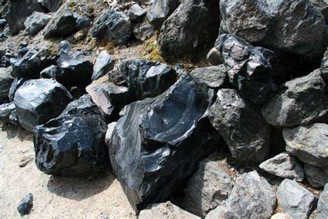 3 Ways Glassy Volcanic Rocks Form Through Rapid Cooling