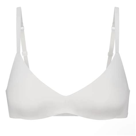 5 Tips To Rock The Skims Wireless Form Push Up Plunge Bra