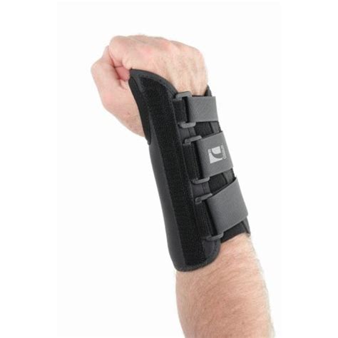 5 Ways A Form Fit Wrist Brace Can Aid Recovery