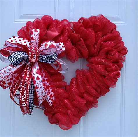 5 Ways To Create A Heart Wire Wreath Form