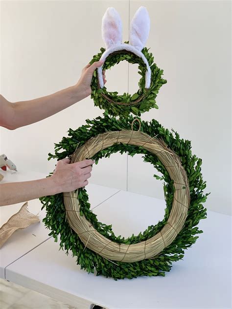 5 Ways To Decorate A Rabbit Wreath Form