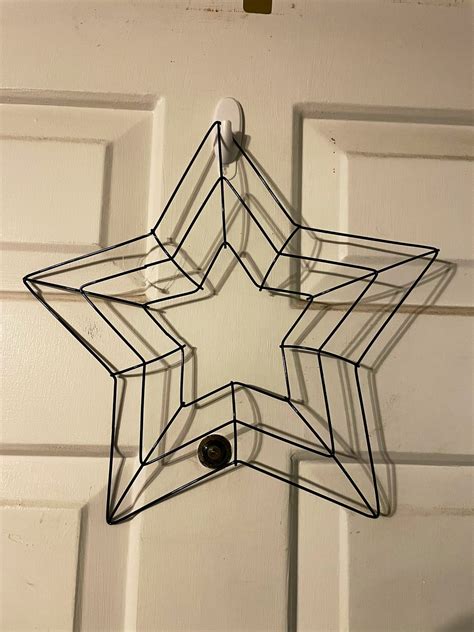 5 Ways To Use 24 Inch Star Shaped Wire Wreath Forms