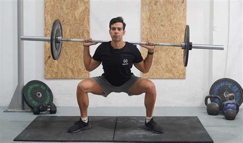 7 Tips For Perfect Sumo Squat Form With Barbell