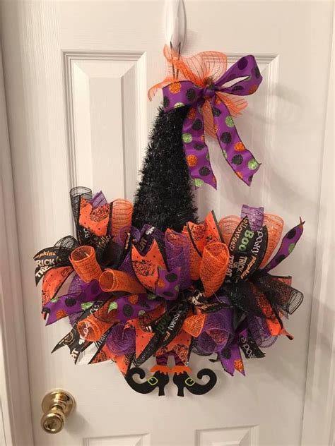 7 Witch Hat Wreath Form Ideas