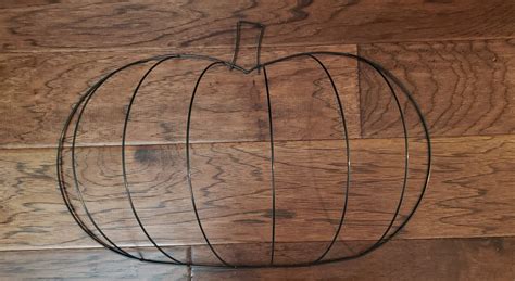 Create A Beautiful Wire Pumpkin Form For Fall Decorating