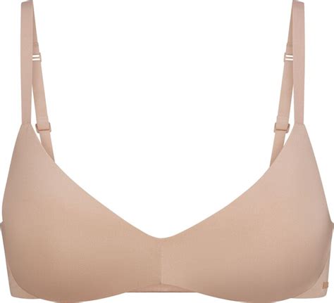 Wireless Form Push-Up Plunge Bra For Comfort And Support