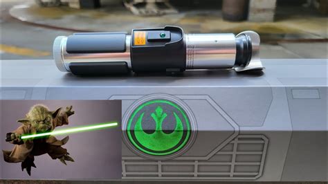 Yodas Lightsaber Form Revealed